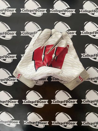 WISCONSIN BADGERS UNDER ARMOUR SPOTLIGHT